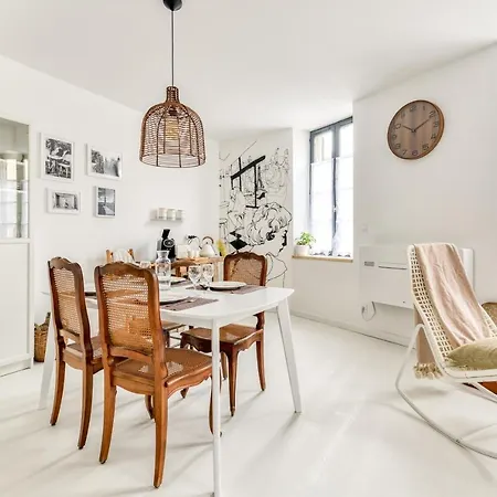 Apartment Les De Laure - L'or Blanc, Avec Vue Sur Le Chateau, Climatisation, Netflix, A 160 M De La Cite Medievale