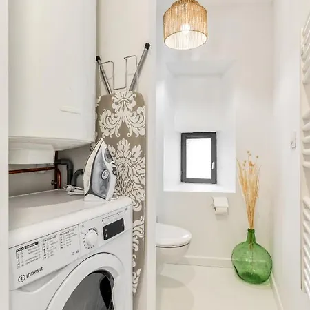 Apartment Les De Laure - L'or Blanc, Avec Vue Sur Le Chateau, Climatisation, Netflix, A 160 M De La Cite Medievale