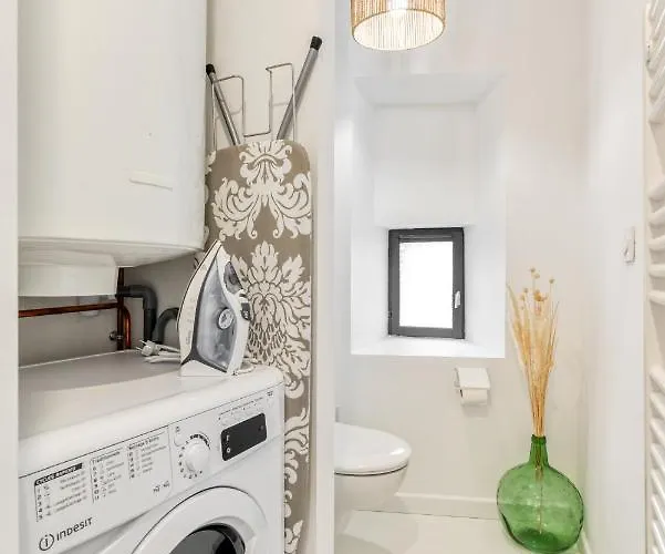 Apartment Les De Laure - L'or Blanc, Avec Vue Sur Le Chateau, Climatisation, Netflix, A 160 M De La Cite Medievale